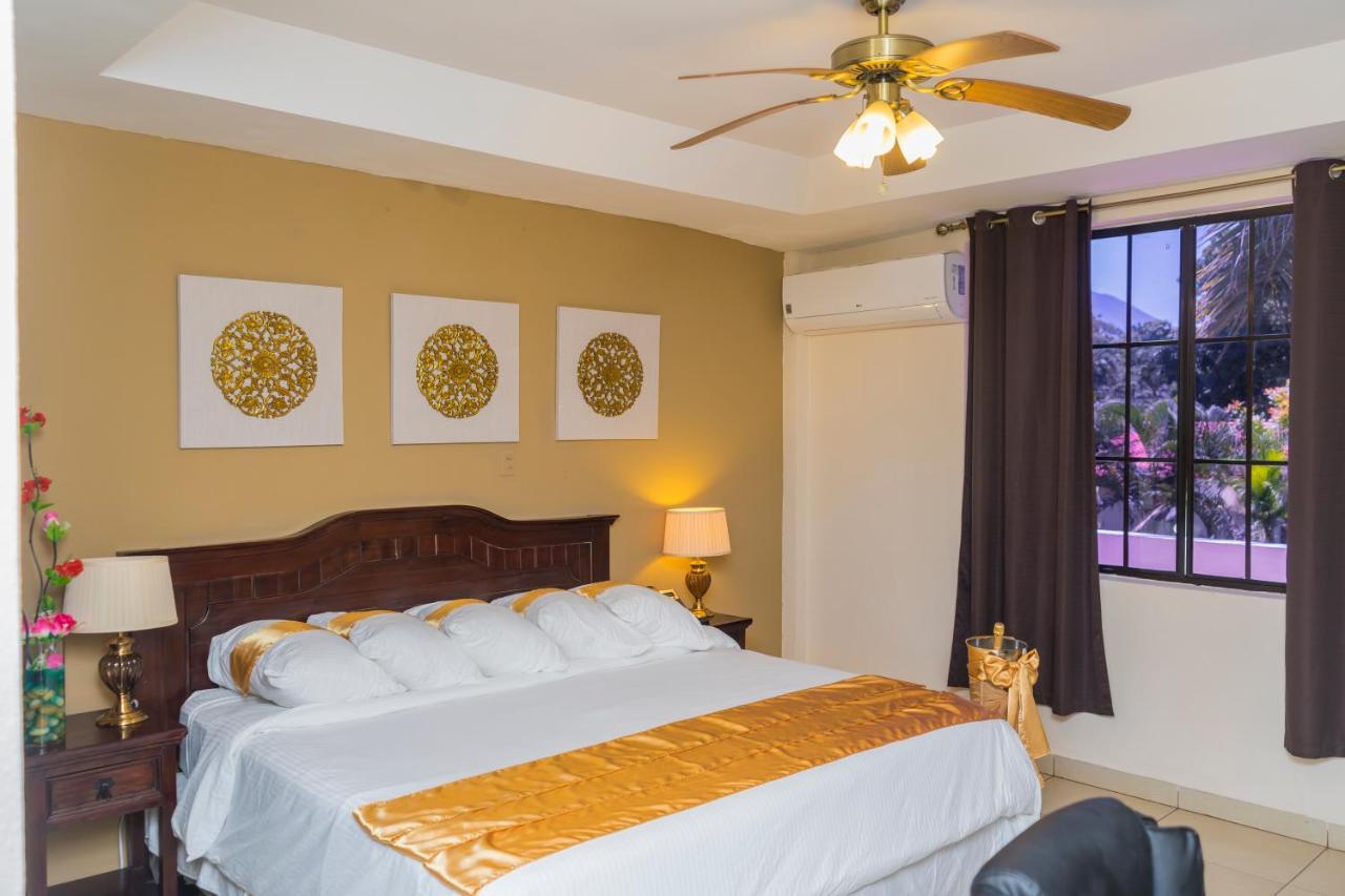 Farallones Hotel Chinandega Esterno foto