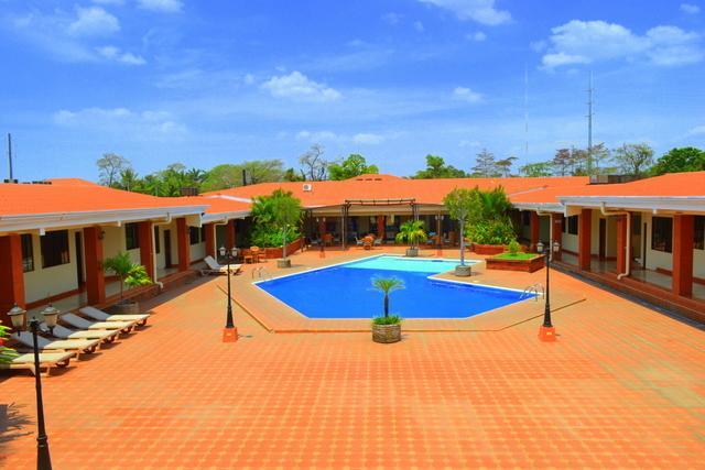 Farallones Hotel Chinandega Esterno foto