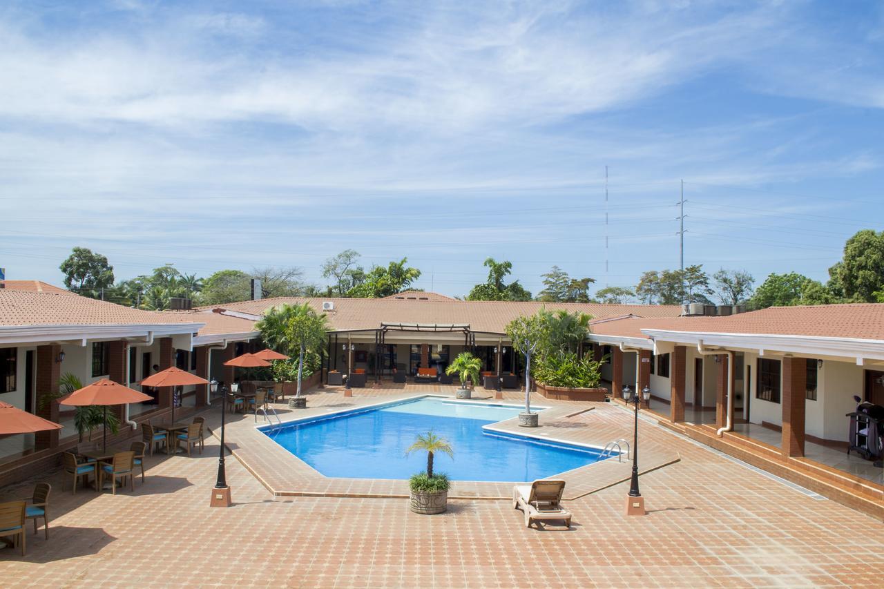 Farallones Hotel Chinandega Esterno foto