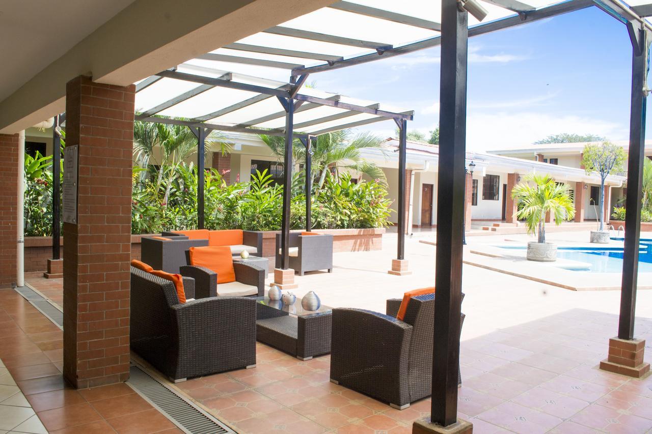 Farallones Hotel Chinandega Esterno foto