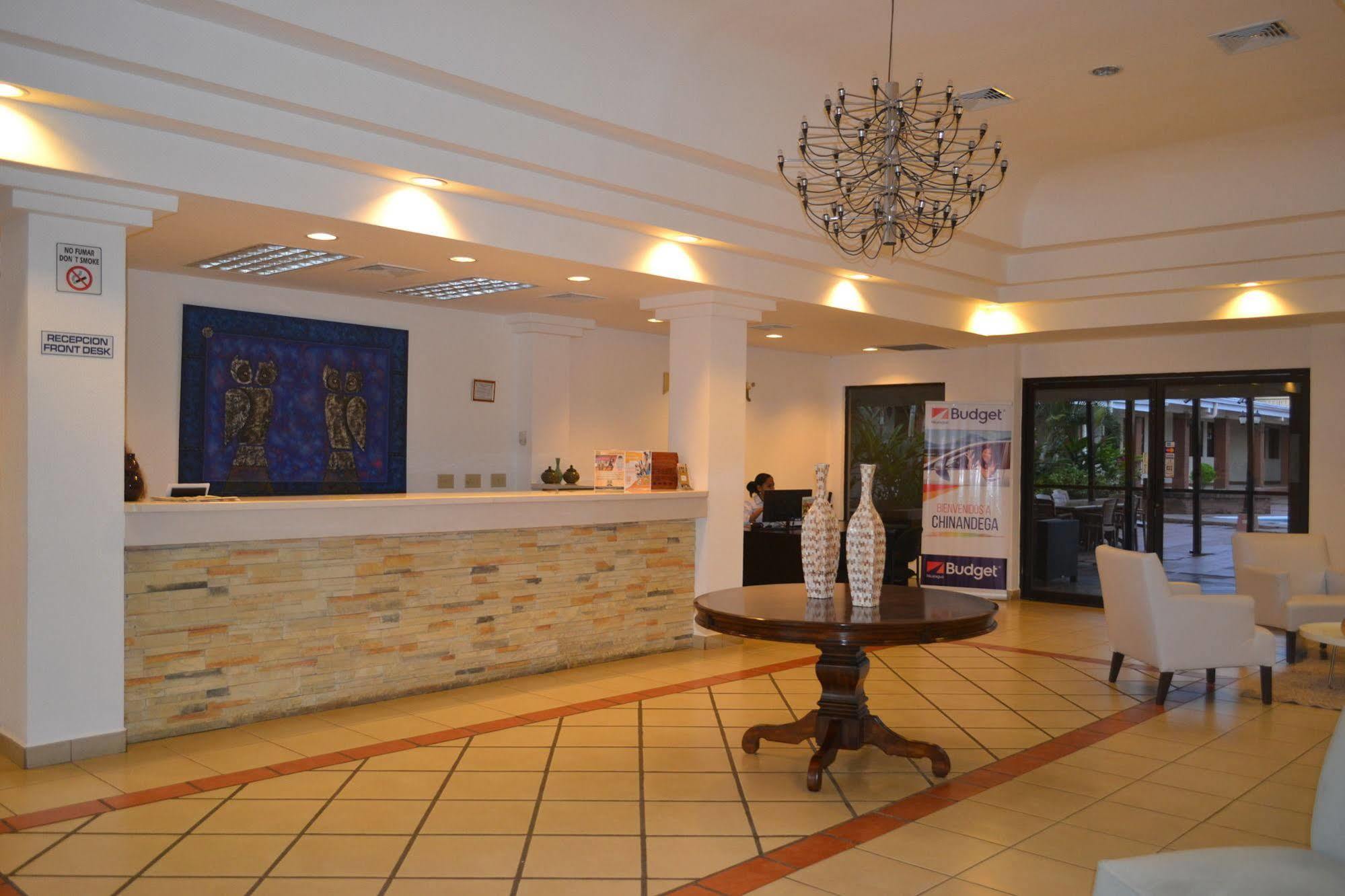 Farallones Hotel Chinandega Esterno foto