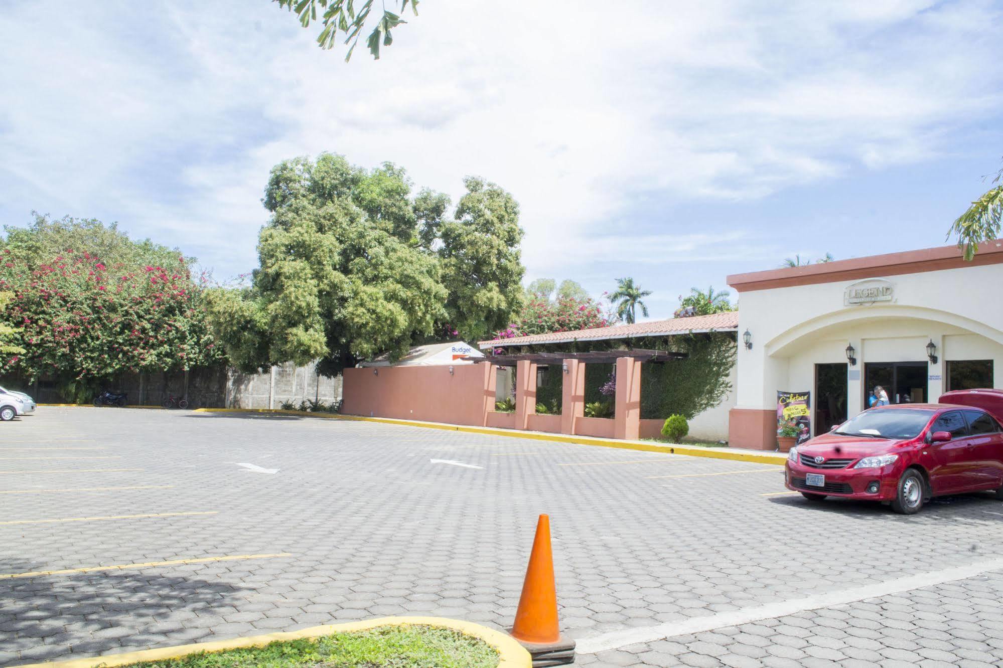 Farallones Hotel Chinandega Esterno foto