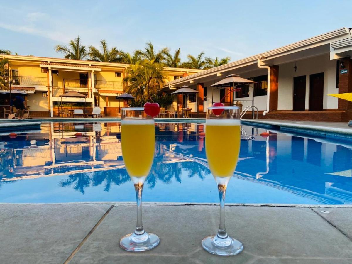 Farallones Hotel Chinandega Esterno foto