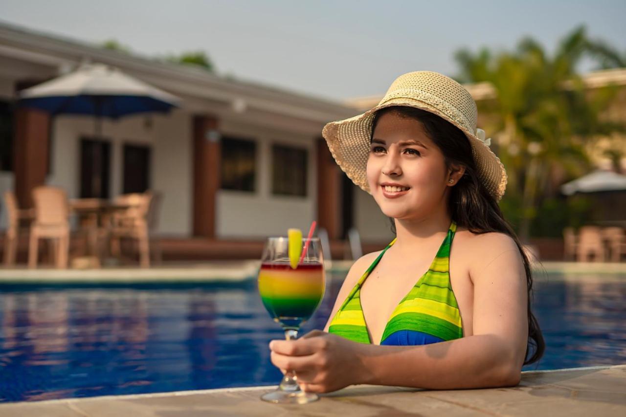 Farallones Hotel Chinandega Esterno foto